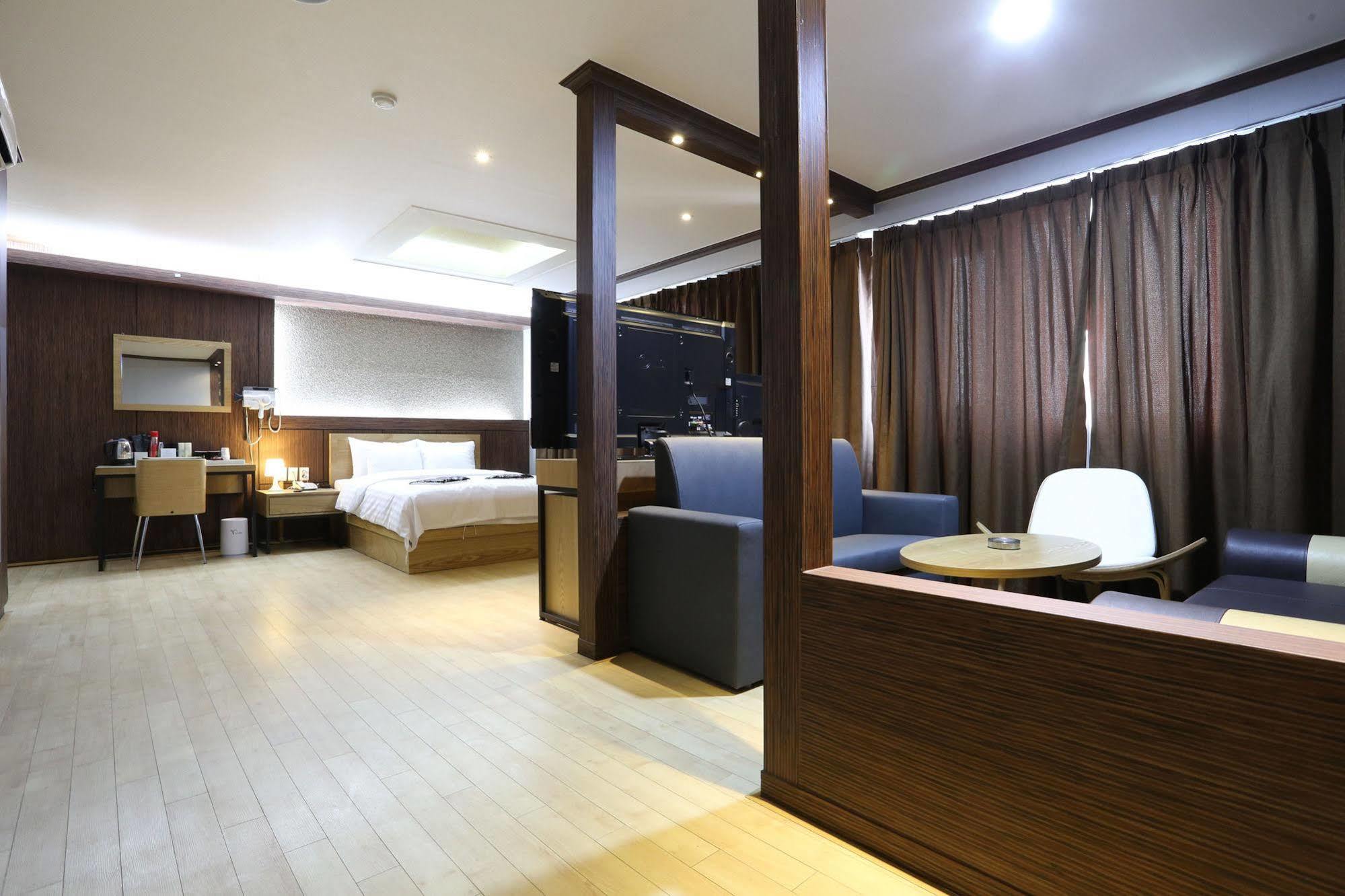 Y Ocean Hotel Yeosu Ngoại thất bức ảnh