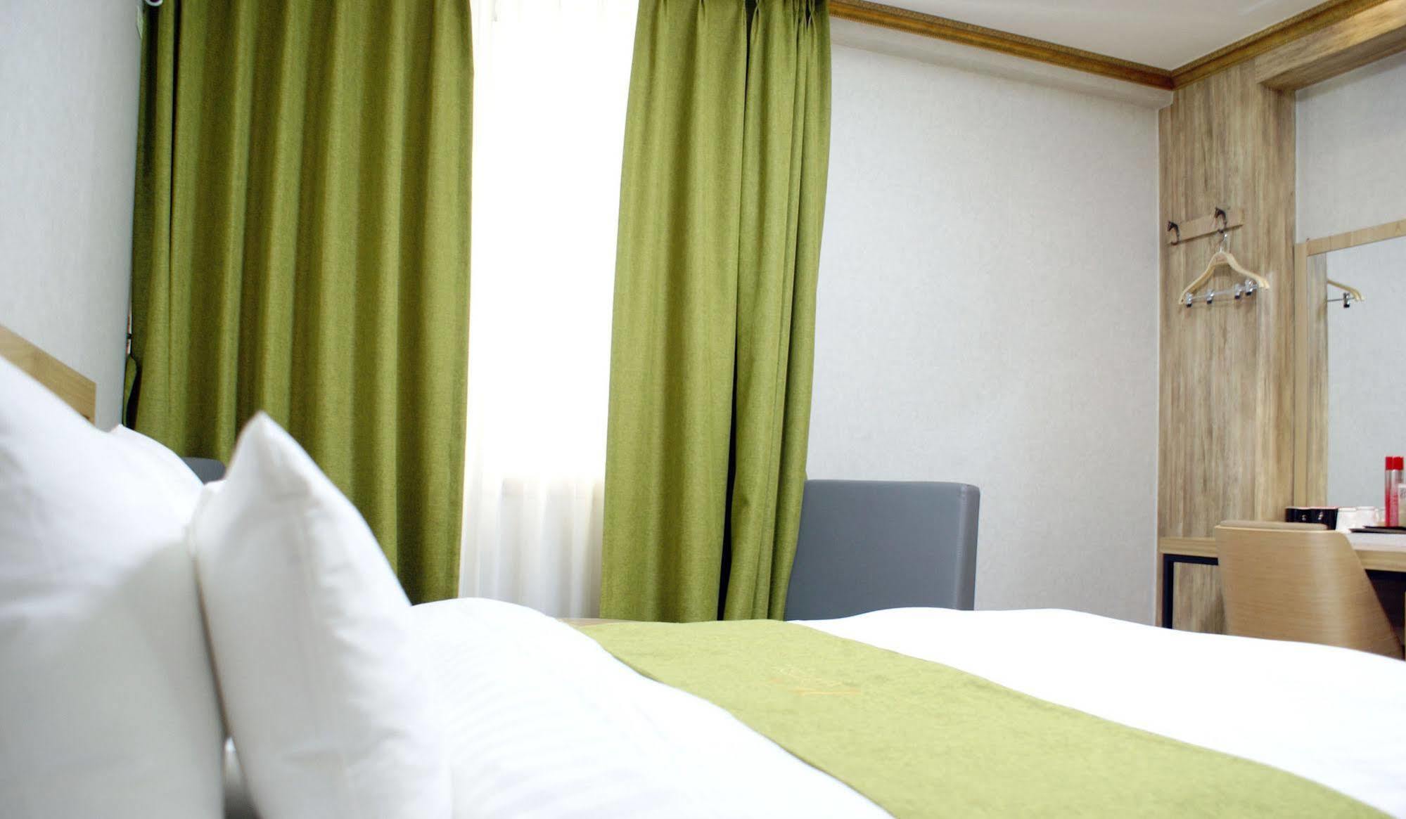 Y Ocean Hotel Yeosu Ngoại thất bức ảnh
